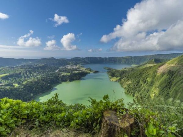 1728646291turismo_lagoa_sete_cidades_mosteiros_rota_dos_volcoes.jpg