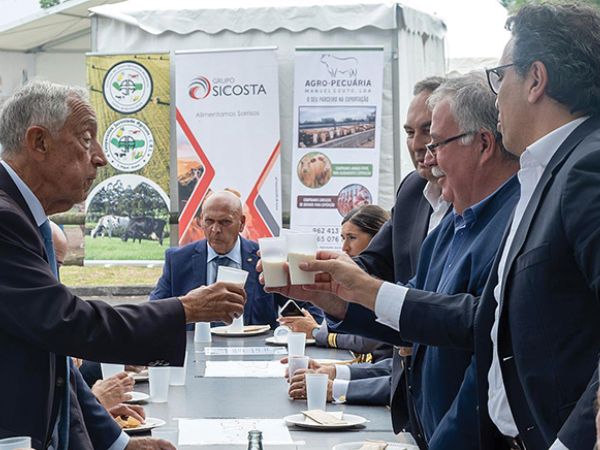 1757798581aa_1753_Marcelo_Rebelo_de_Sousa_no_Azores_Beef_Fest_2025.jpg